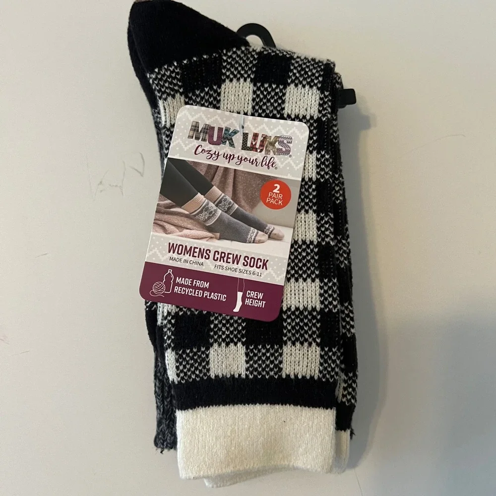 MUK LUKS Womens 2‎ Pack Crew Socks Buffalo Plaid Grey Cable Knit Shoe Size 6-11